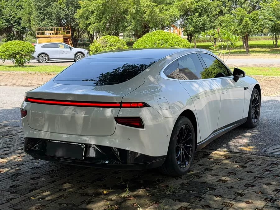 Xpeng P7