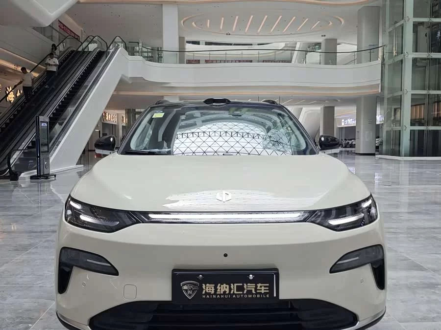 Leapmotor C11