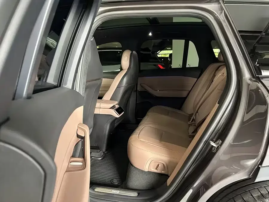 NIO ES6