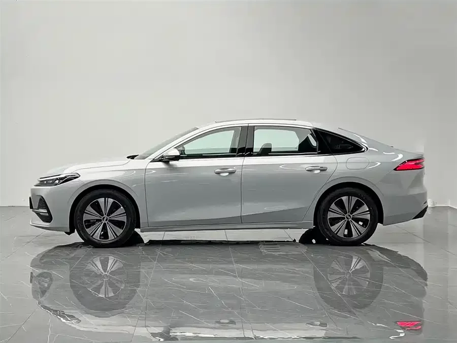 Geely Galaxy A7 EM