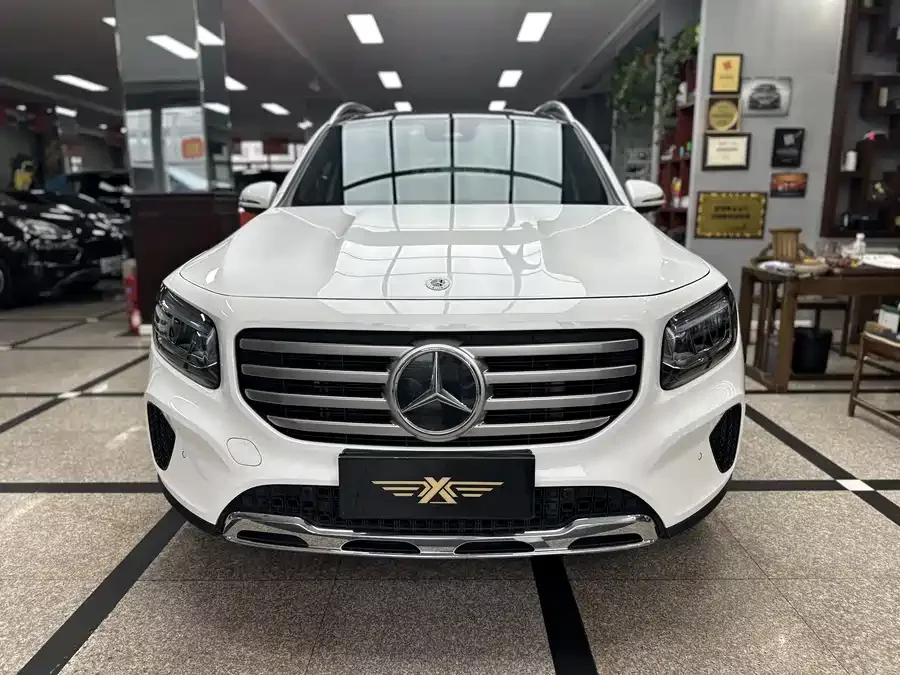 Mercedes Benz GLB