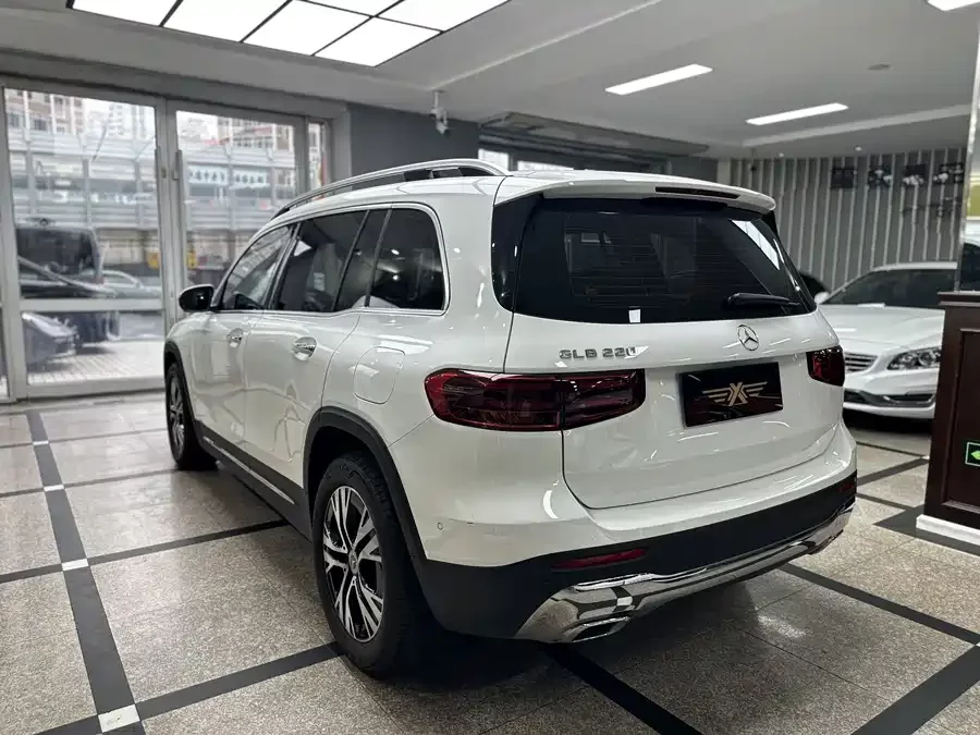Mercedes Benz GLB