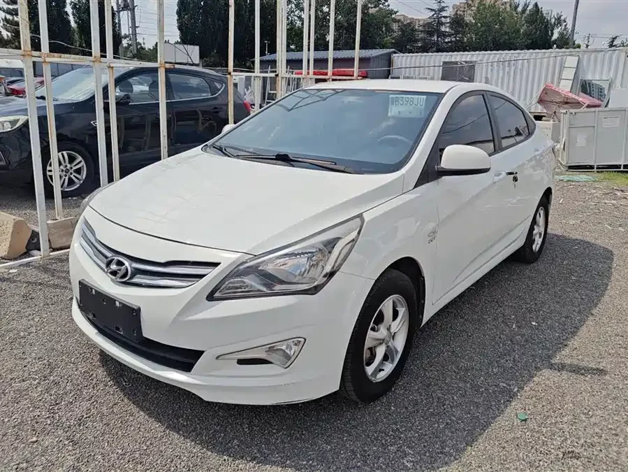 Hyundai Rena