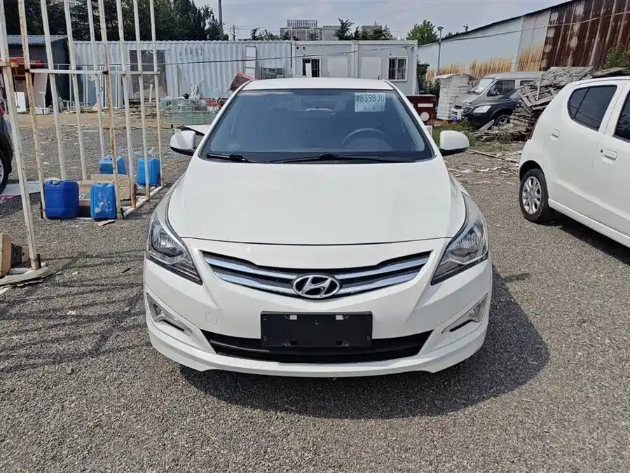 Hyundai Rena