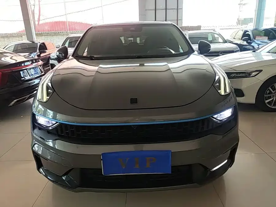 Lynk & Co 05