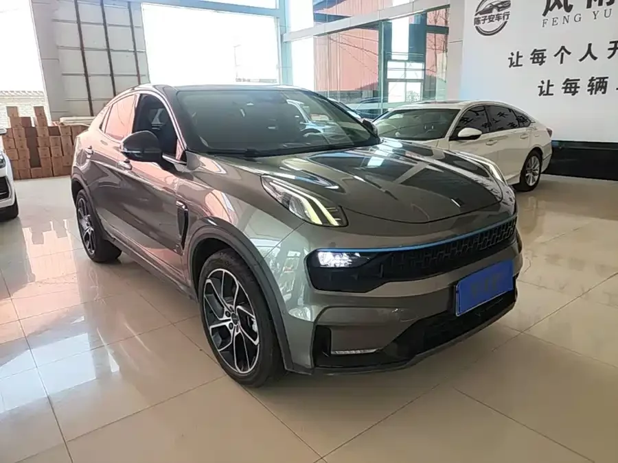 Lynk & Co 05
