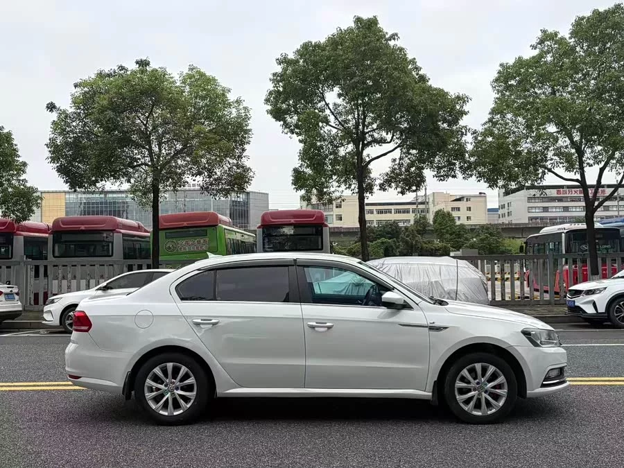 Volkswagen Lavida