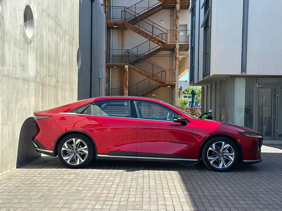 Mazda EZ-6