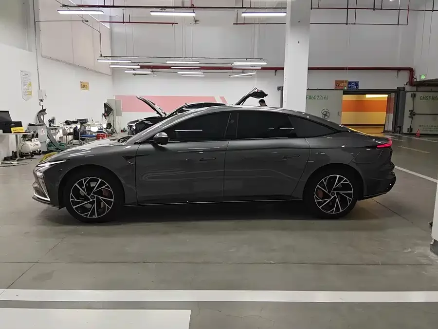 Zhiji L7