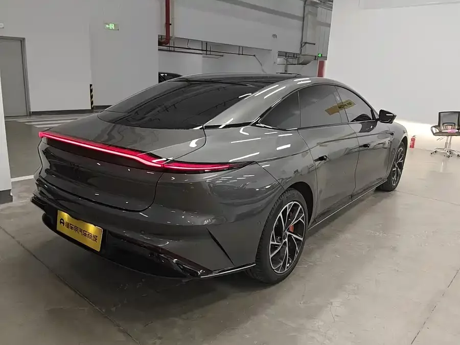 Zhiji L7