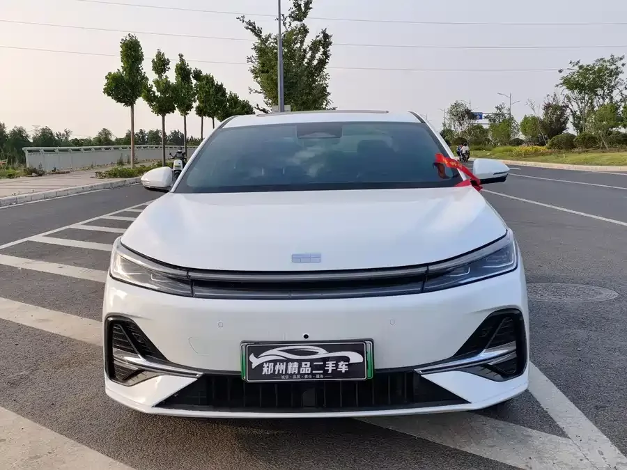 Geely Galaxy A7 EM