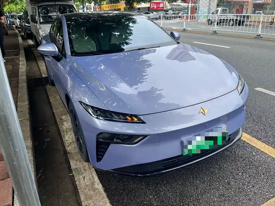Dongfeng eπ007
