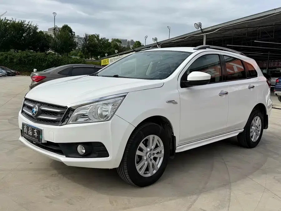 Venucia T70