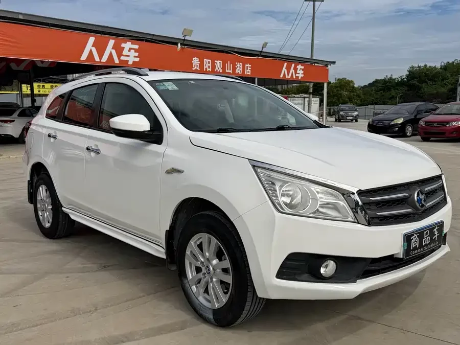 Venucia T70