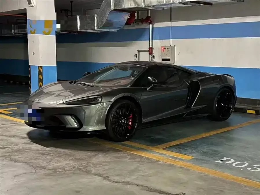 McLaren GT