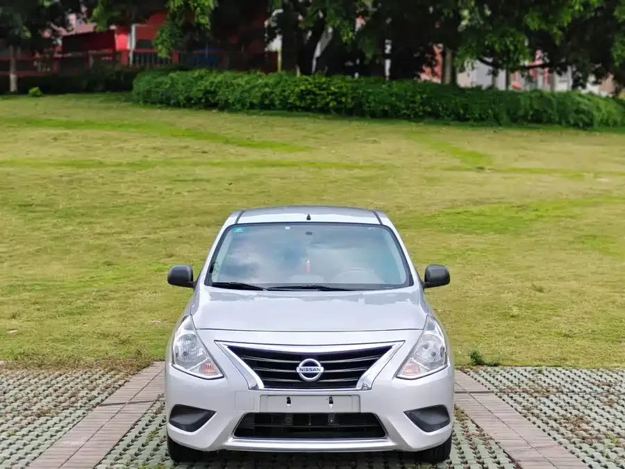 Nissan Sunny
