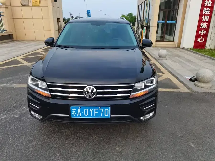 Volkswagen Tiguan L