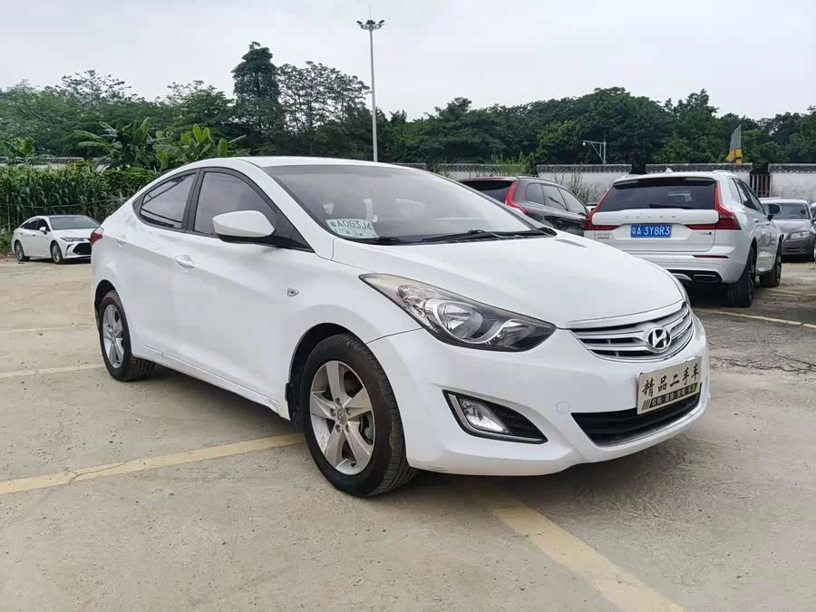 Hyundai Elantra