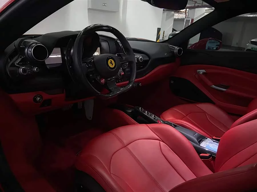 Ferrari F8