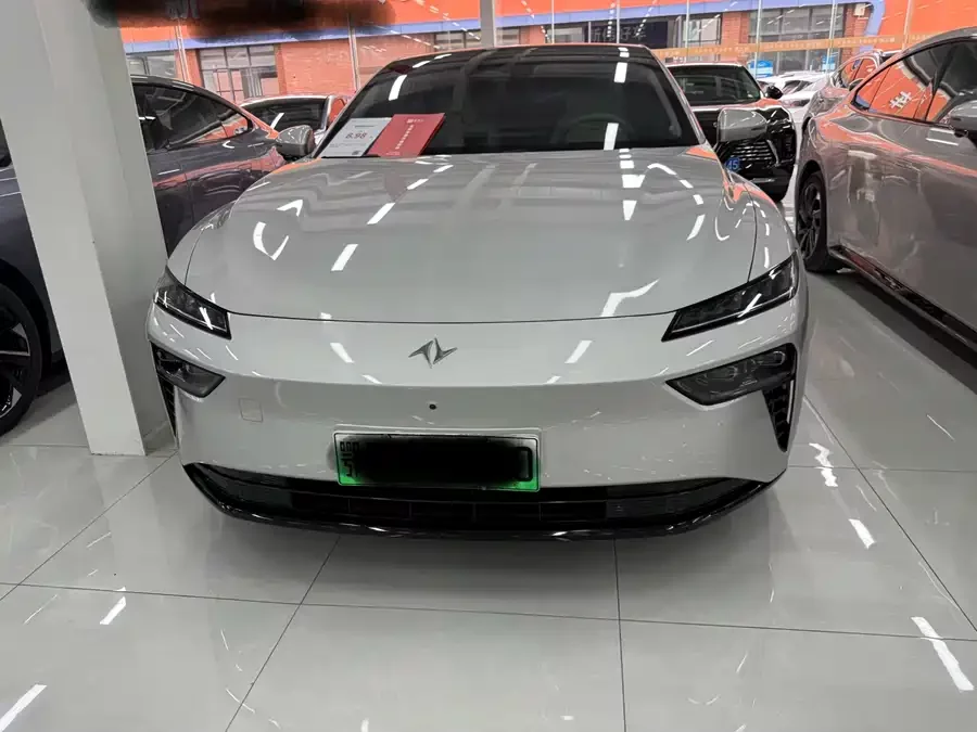 Dongfeng eπ007