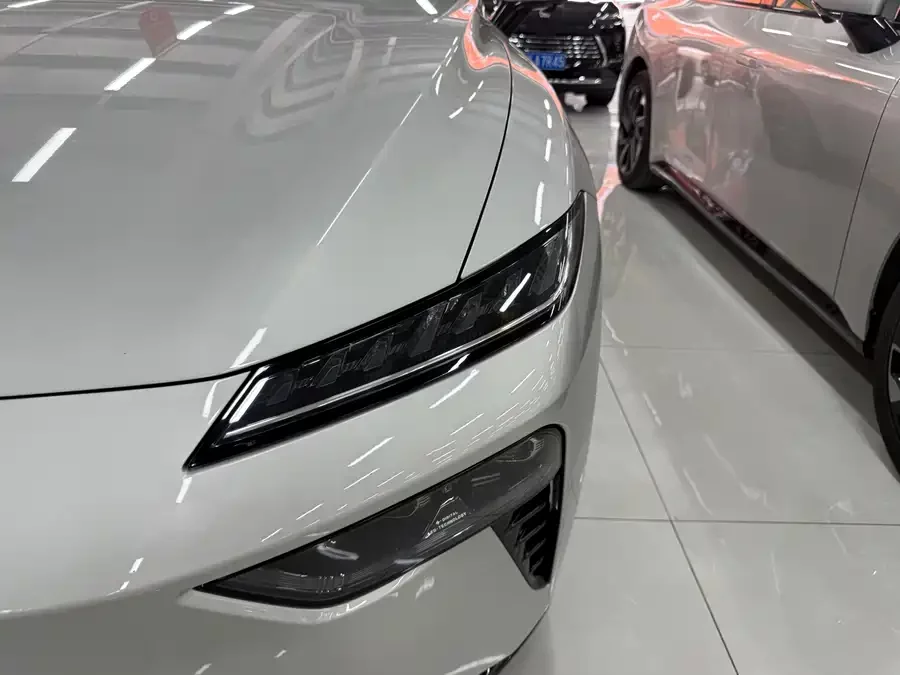 Dongfeng eπ007