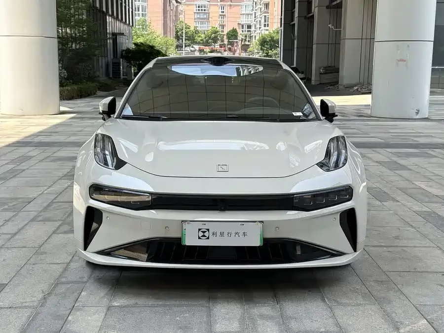 Zeekr 001