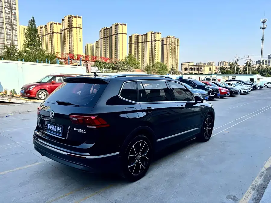 Volkswagen Tiguan L