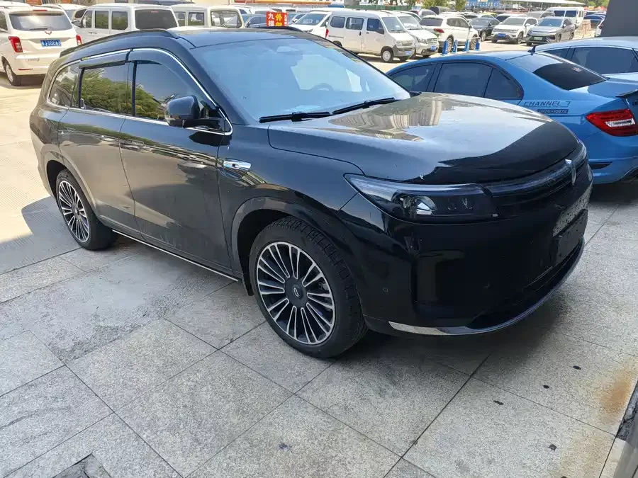 AITO Wenjie M7