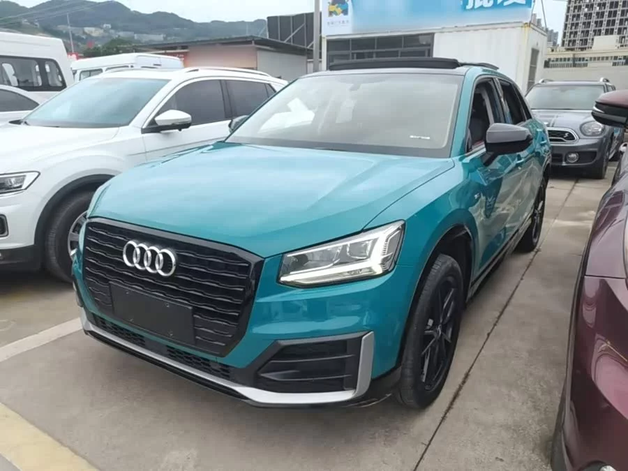 Audi Q2L