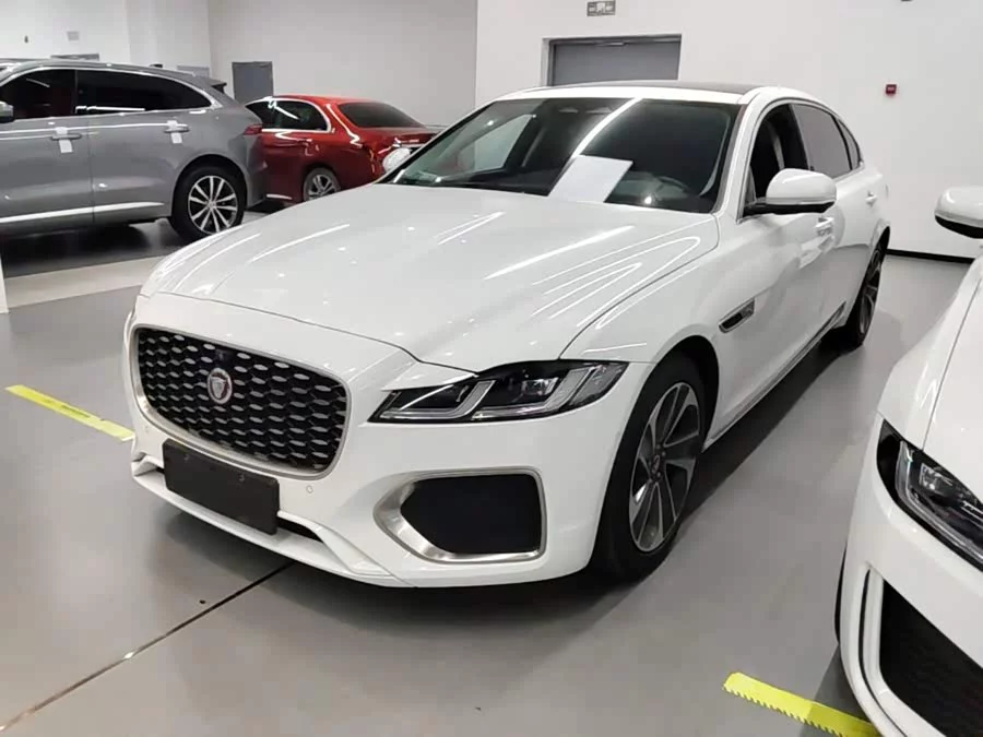 Jaguar XFL