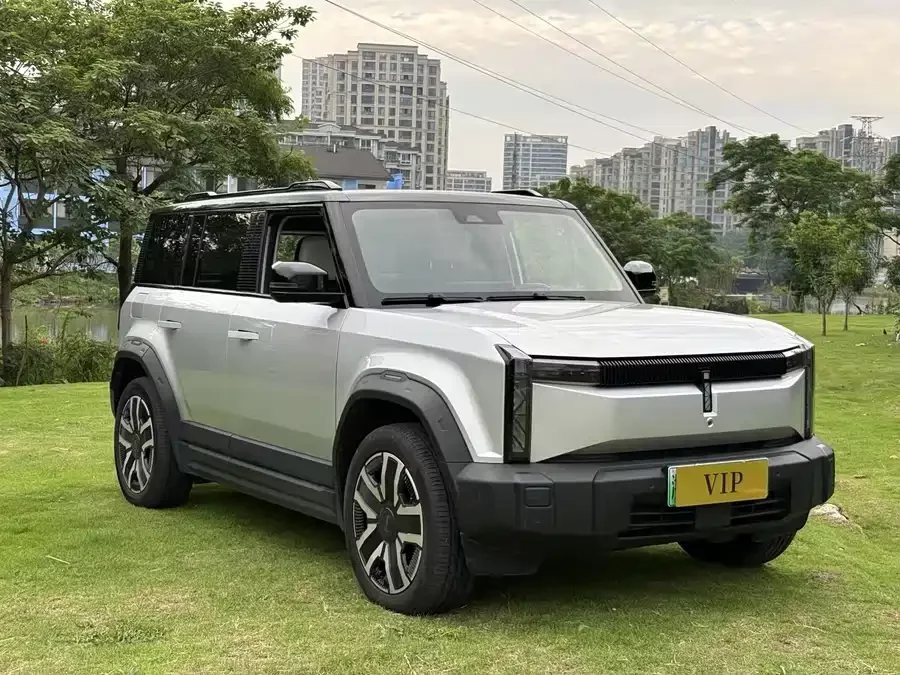 iCAR 03