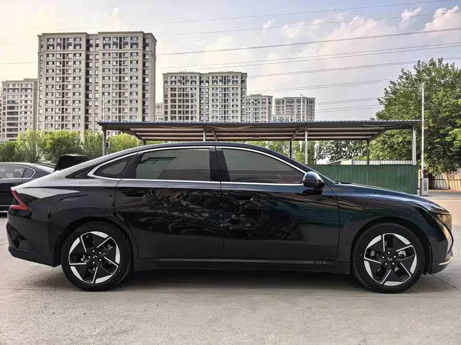 Wuling Starlight
