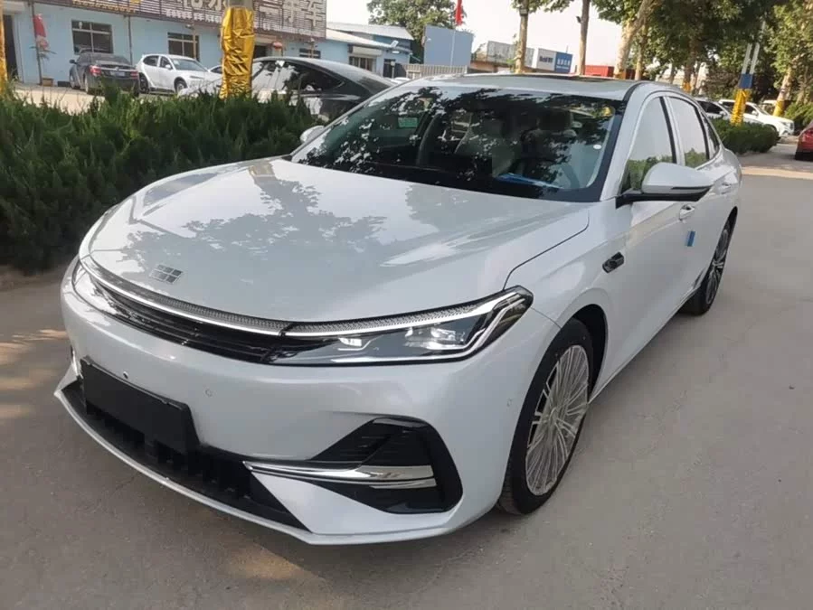 Geely Galaxy A7 EM