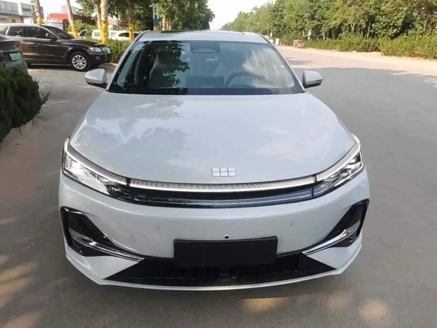 Geely Galaxy A7 EM