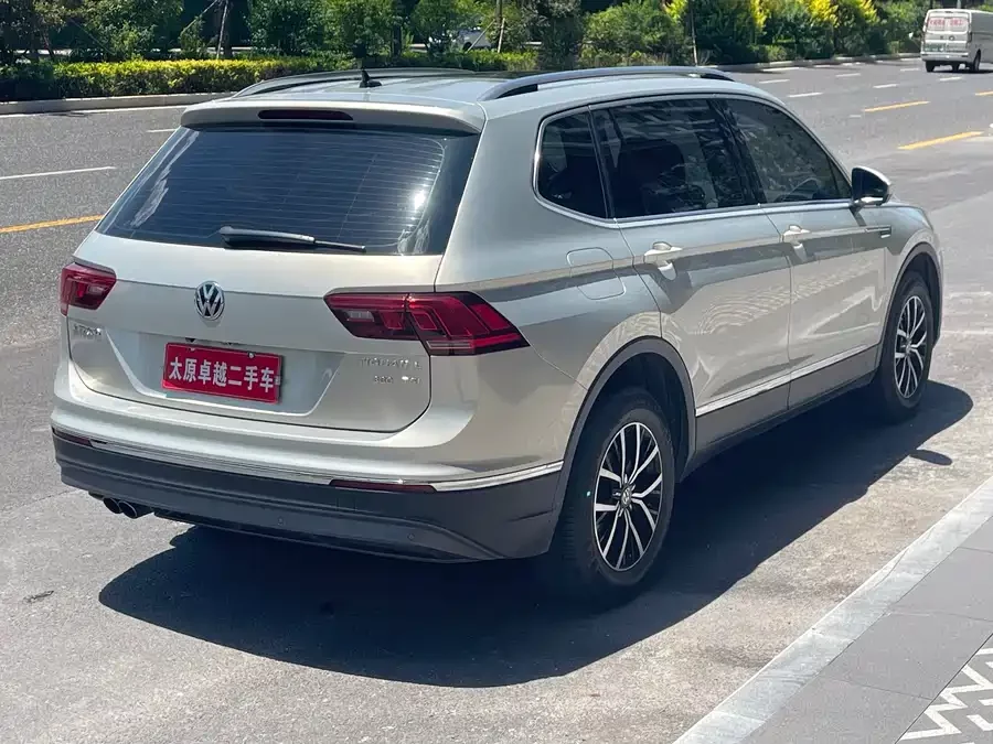 Volkswagen Tiguan L