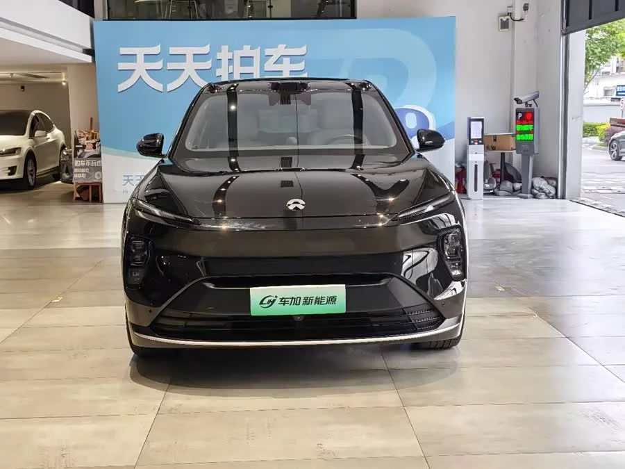 NIO ES8