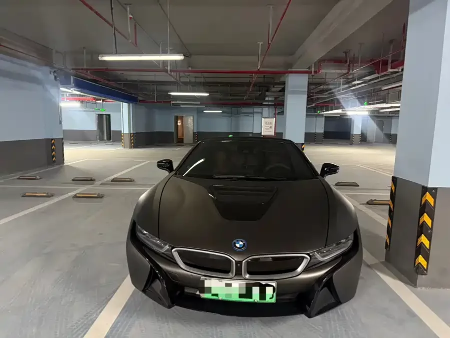 BMW i8