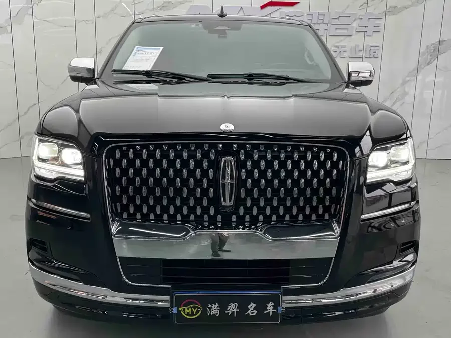 Lincoln Navigator