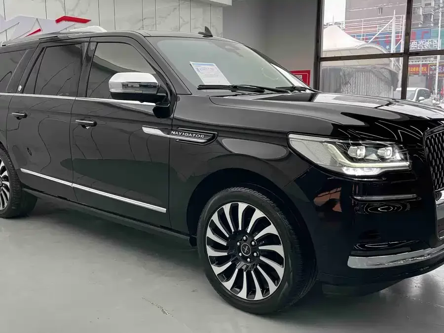 Lincoln Navigator