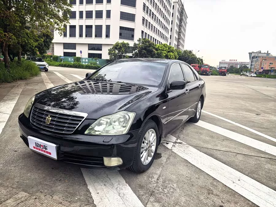 Toyota crown