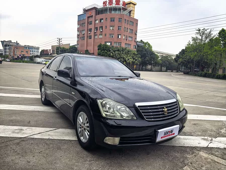 Toyota crown