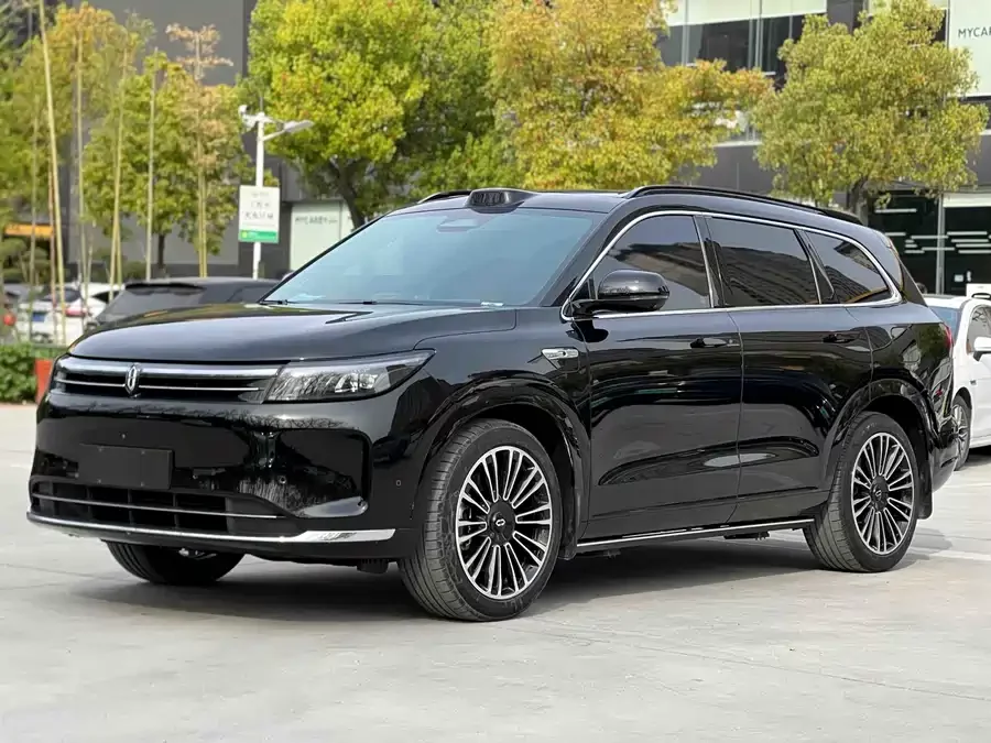 AITO Wenjie M7