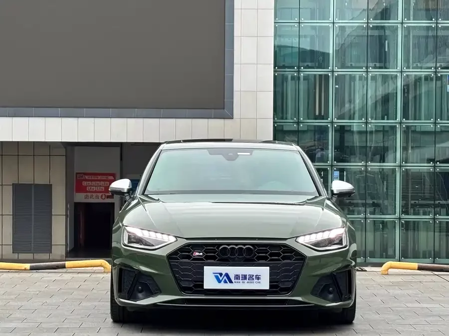 Audi S4