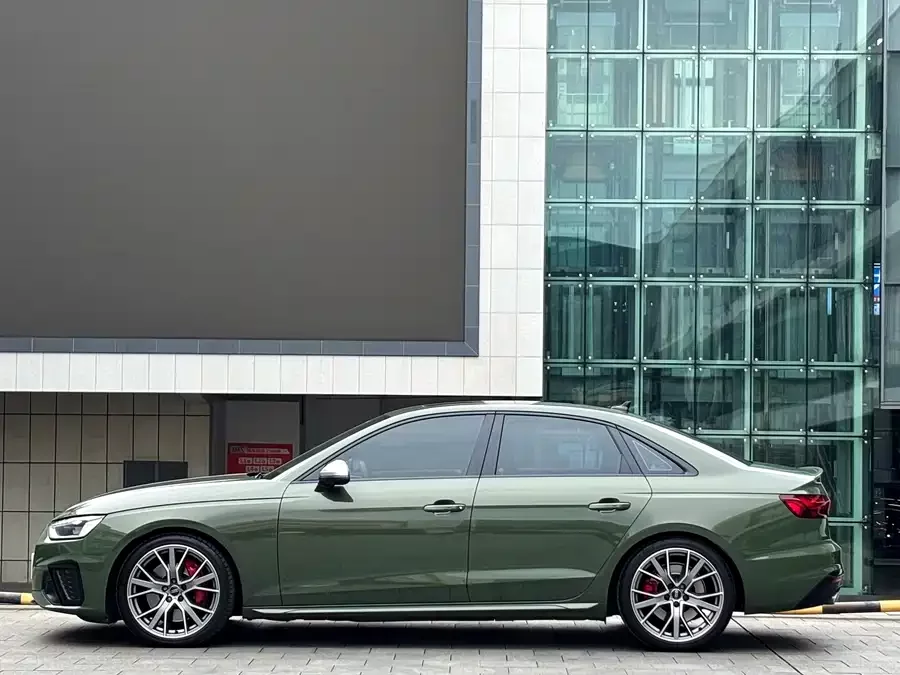 Audi S4