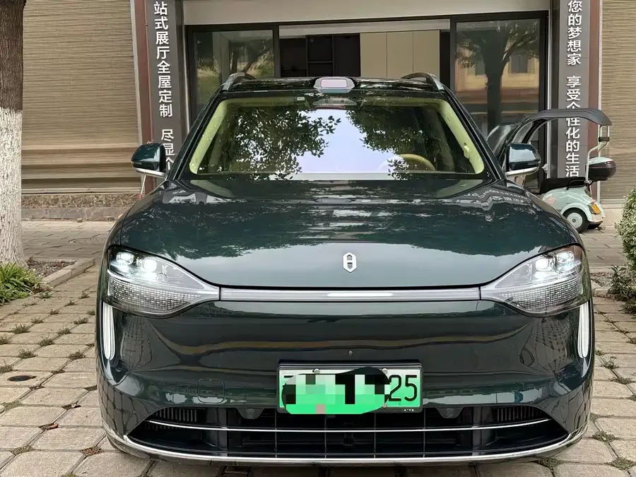 AITO Wenjie M9