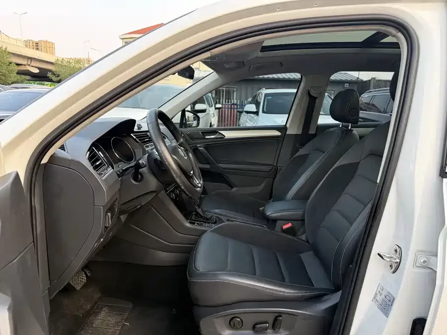 Volkswagen Tiguan L