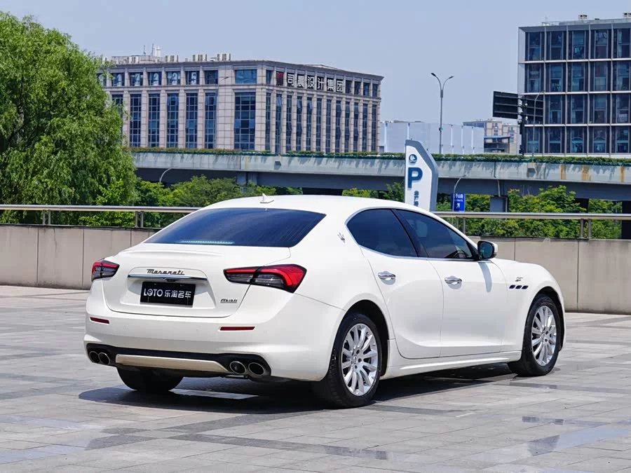 Maserati Ghibli