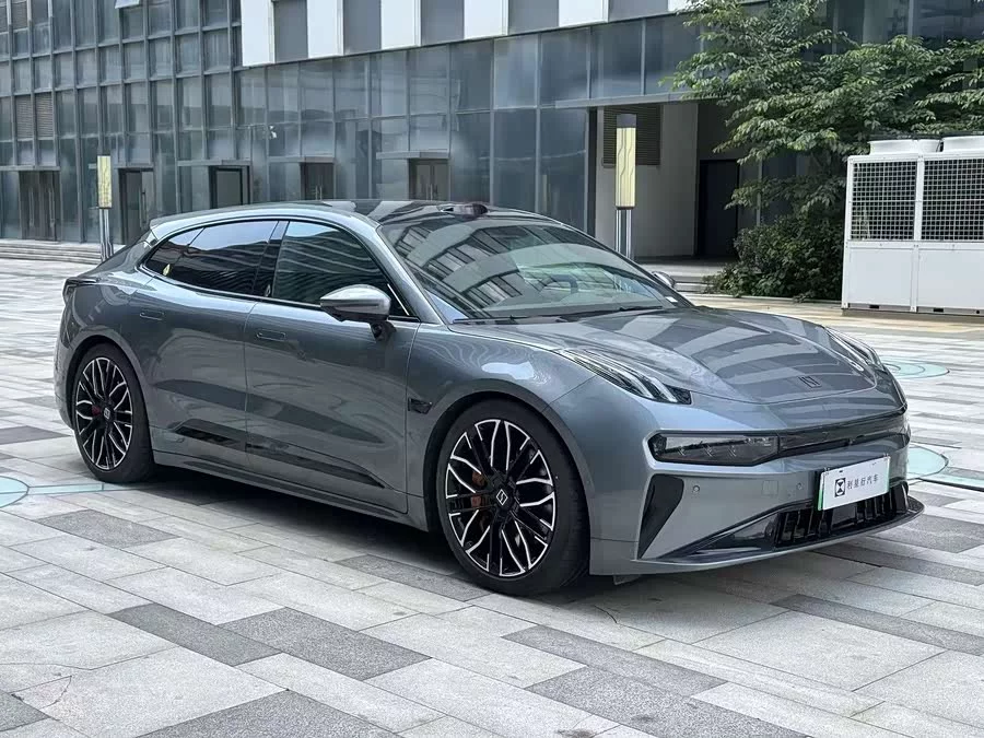 Zeekr 001