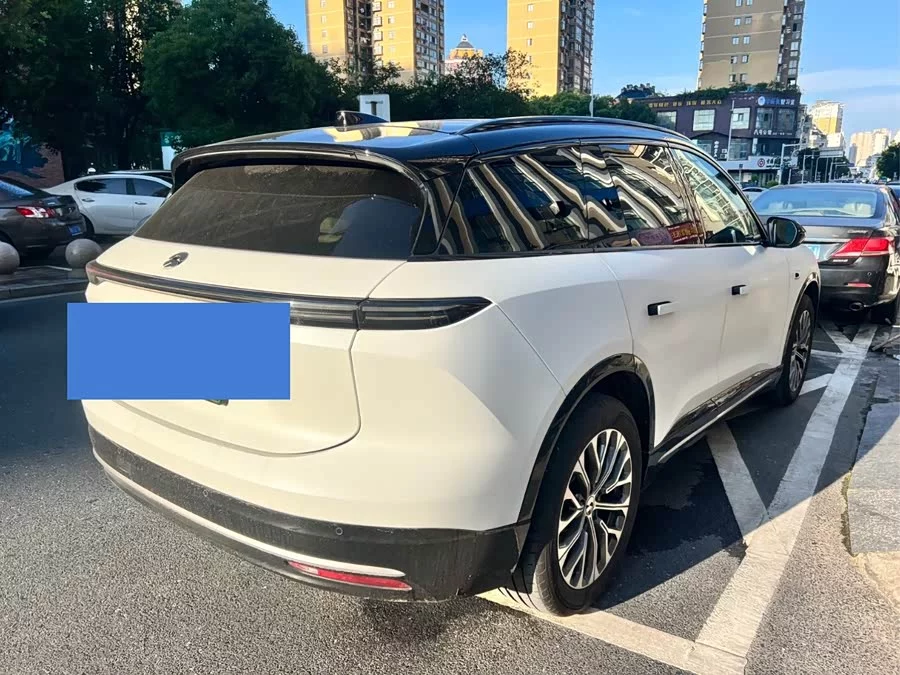 NIO ES6