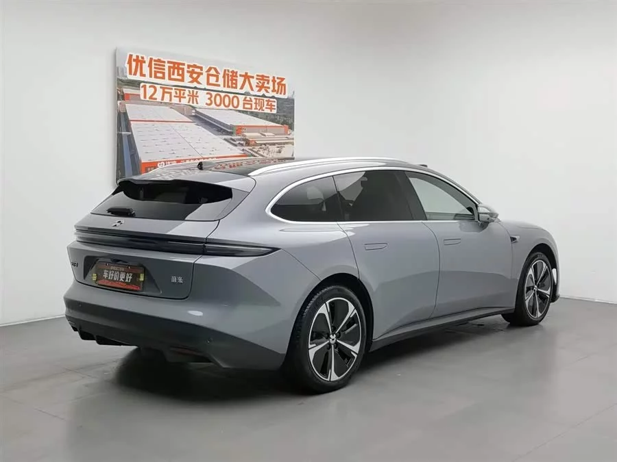 NIO ET5T
